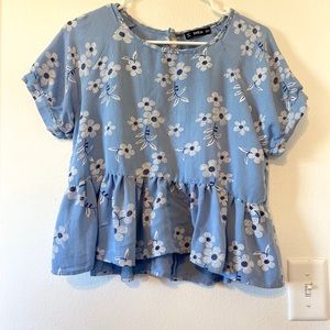 🌸 SHEIN Flowered Crop Top size M